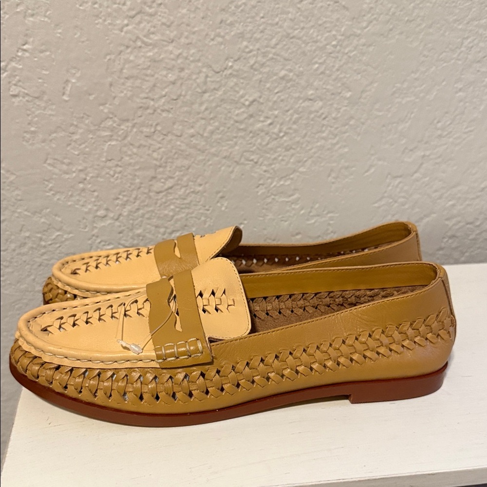 Pilcro Anthropologie‎ Woven Slip On Loafers Tan Leather New Women's Size 7 - Picture 2 of 8